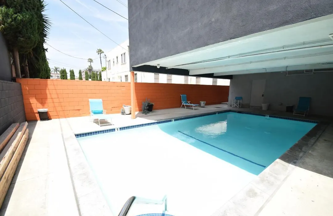 Hollywood Business Suites-1